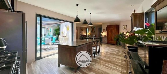 4 bedrooms House in Gan, France No. 334439 2