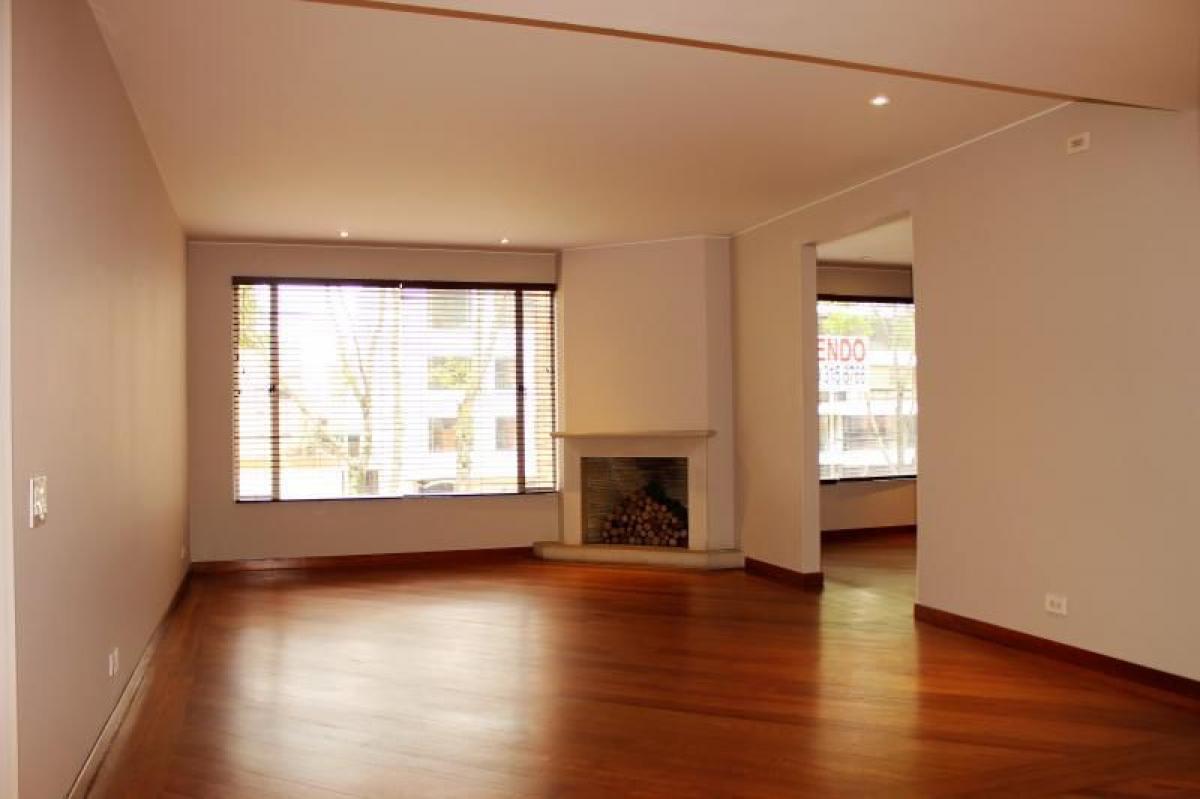 3 bedrooms House in Bogota, Colombia No. 9786