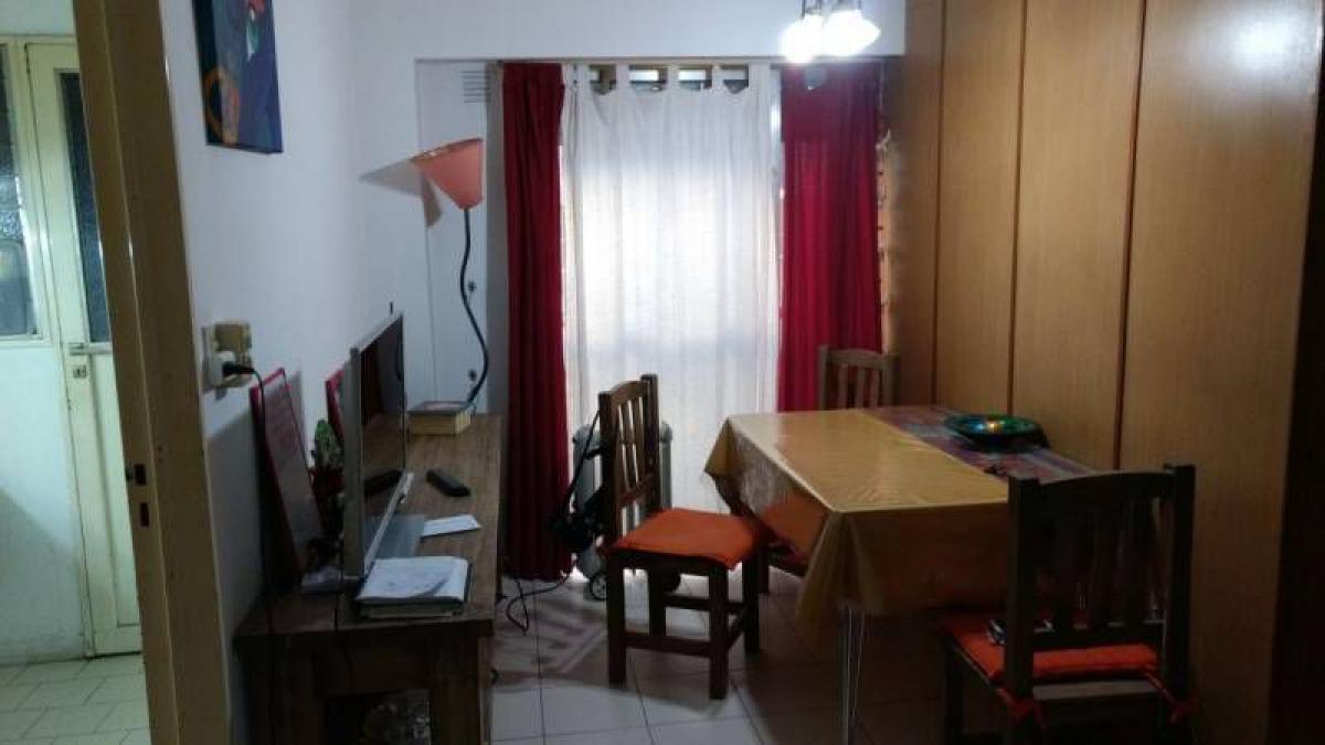 Studio in San Fernando, Argentina, Nr. 10094
