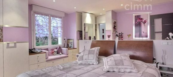 6 bedrooms House in Savonnieres, France No. 350716 22