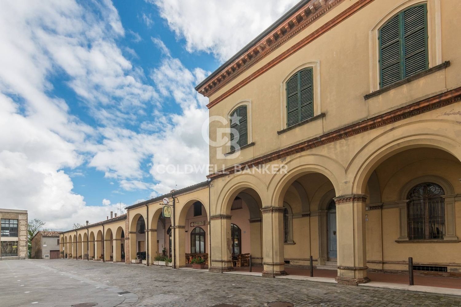 230m² Building in Sogliano al Rubicone, Italy No. 91300