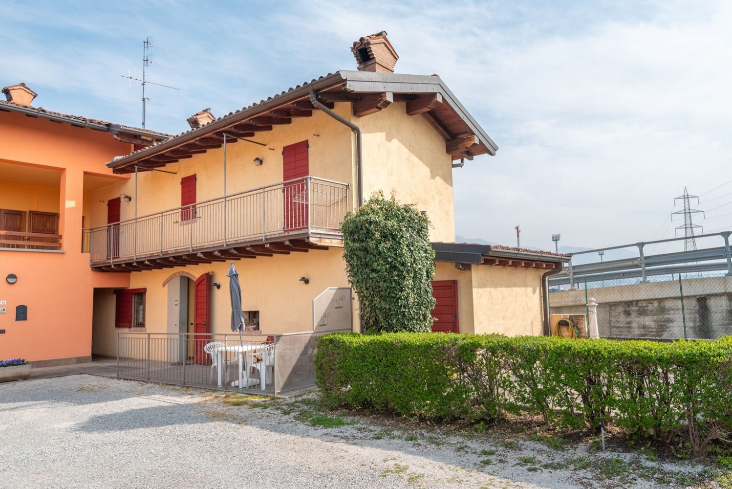 Дуплекс с 2 комнатами в Альменно Сан Сальваторе, Италия № 59381