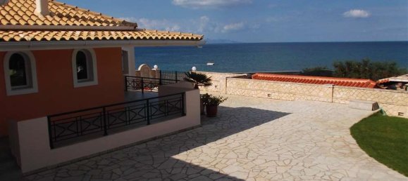 3 bedrooms Commercial property in Zakynthos, Greece No. 675 6