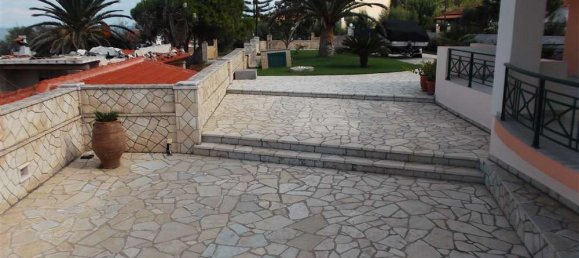 3 bedrooms Commercial property in Zakynthos, Greece No. 675 9