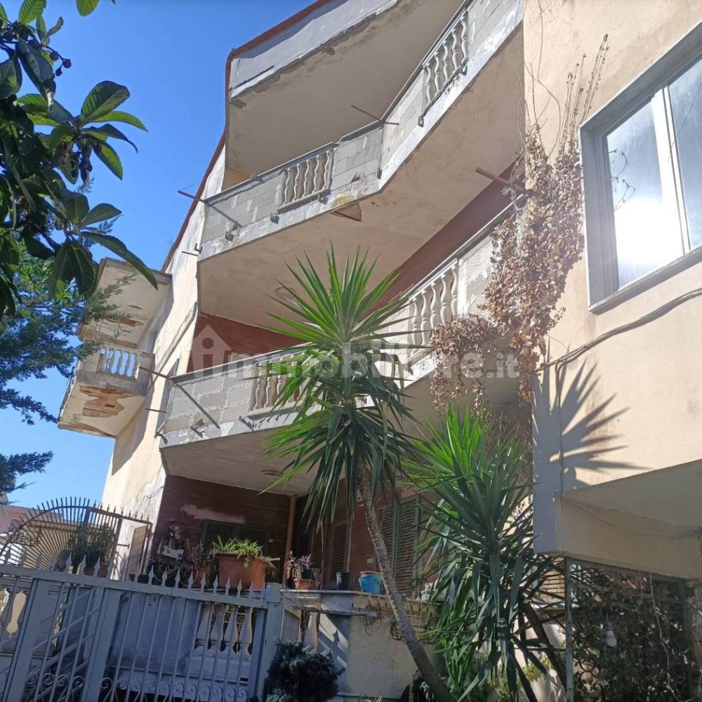 12 chambres Villa à Giugliano in Campania, Italy No. 118357