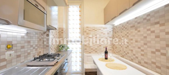 2 bedrooms Apartment in Rome, Italy No. 16028 26