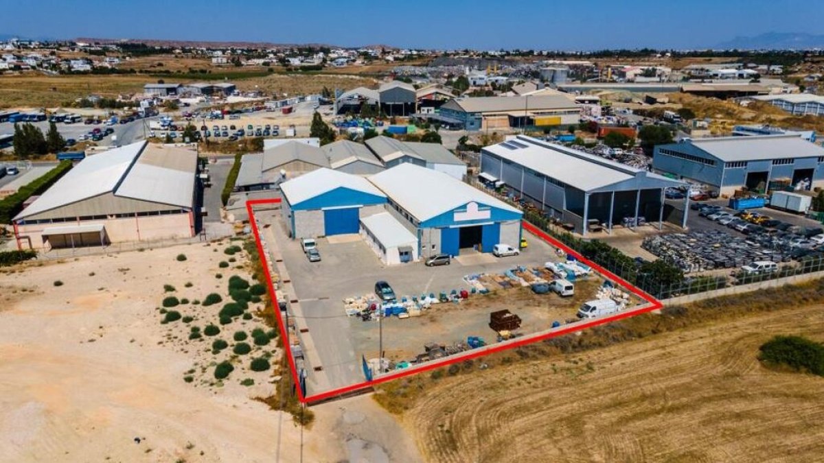 1075m² Land in Nicosia, Cyprus No. 94881