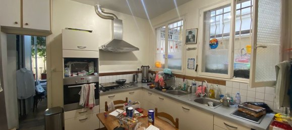 2 rooms Apartment in Paris, France No. 166391 4