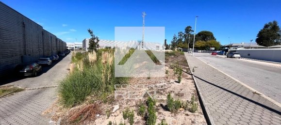 1410m² Warehouse in Vila Nova de Gaia, Portugal No. 11378 5