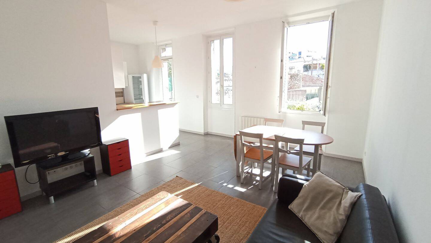 2 chambres Appartement à Marseille, France No. 346090