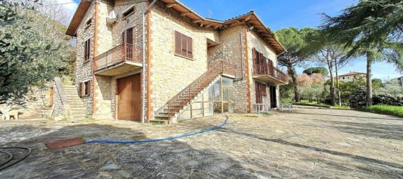4 bedrooms Villa in Cortona, Italy No. 118784 3