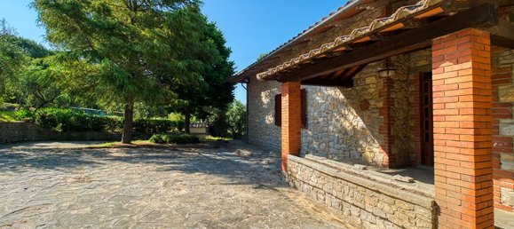 4 bedrooms Villa in Cortona, Italy No. 118784 8