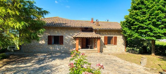 4 bedrooms Villa in Cortona, Italy No. 118784 2