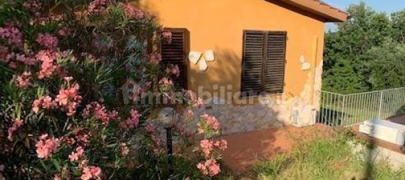 3 Schlafzimmer Villa in Montecatini Terme, Italy, Nr. 206321 7
