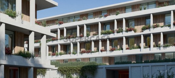 3 bedrooms Apartment in Porto, Portugal No. 161754 7