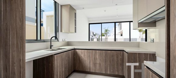 4 bedrooms Villa in Tilal Al Ghaf, UAE No. 94307 2