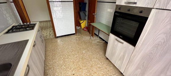 3-salle Appartement à Pescara, Italy No. 13145 12