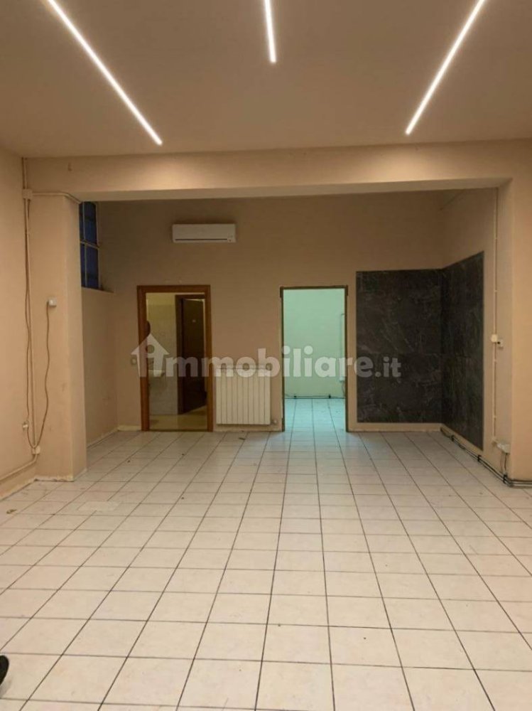 2 rooms Commercial property in Cesate, Italy No. 365843