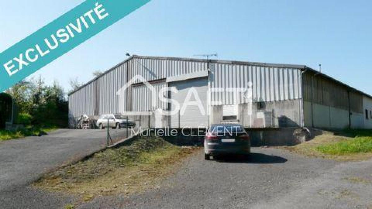 Oficina en Rethel, France 700 m² No. 19558