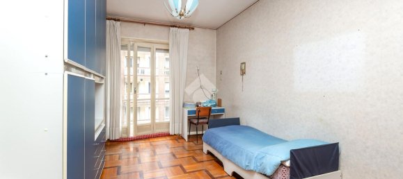 3 rooms Apartment in Turin, Italy No. 39798 8