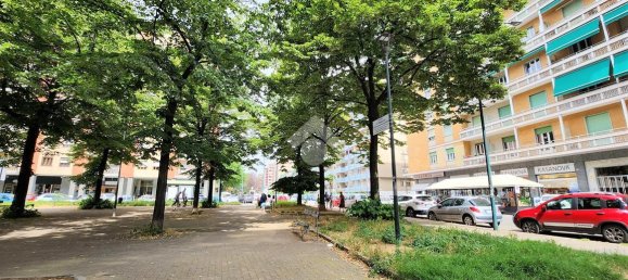 3 rooms Apartment in Turin, Italy No. 39798 24