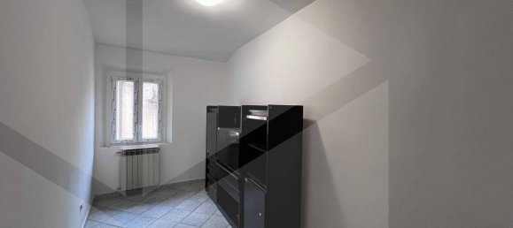 2 Schlafzimmer Wohnung in Ponsacco, Italy, Nr. 26976 11