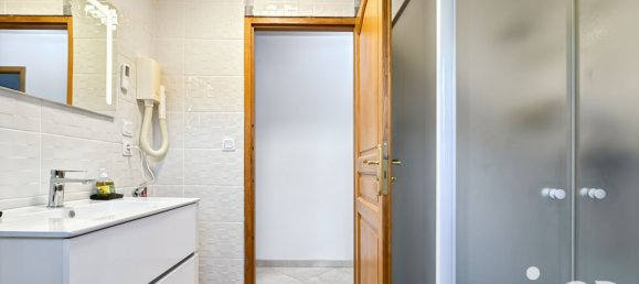 4 Schlafzimmer Haus in Charbuy, France, Nr. 322025 17