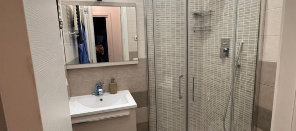 3 rooms Apartment in Cinisello Balsamo, Italy No. 338122 9