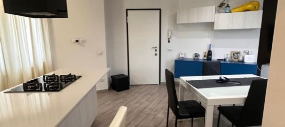 3 rooms Apartment in Cinisello Balsamo, Italy No. 338122 4