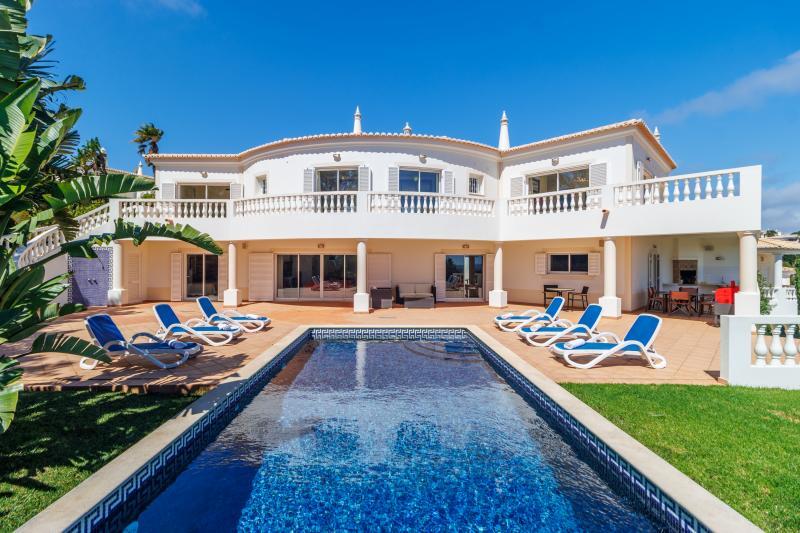 5 bedrooms Villa in Lagos, Portugal No. 224797