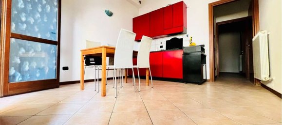 Apartamento de 2 dormitorios en Milan, Italy No. 373119 3