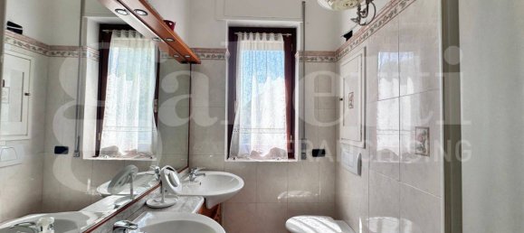 3غرفة شقة في Barni, Italy رقم 311936 21