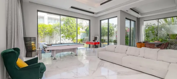 5 dormitorios villa en venta en Jumeirah Park, Dubai, UAE № 106017 2
