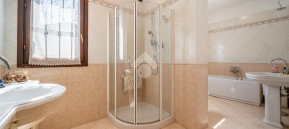 3 bedrooms Villa in Soliera, Italy No. 297400 23