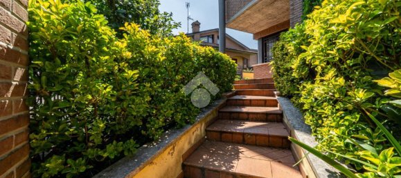 3 bedrooms Villa in Soliera, Italy No. 297400 10