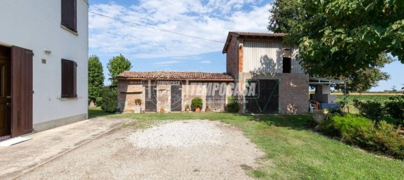 Casa de 4 habitaciónes en Crevalcore, Italy No. 357733 42