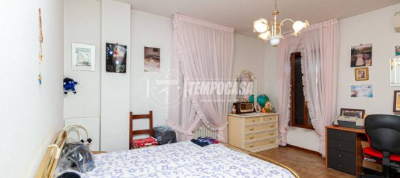 Casa de 4 habitaciónes en Crevalcore, Italy No. 357733 21