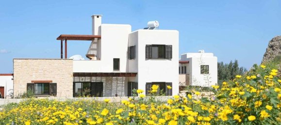 5 rooms Apartment in Paphos, Cyprus No. 2589 2