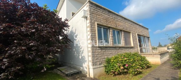 Apartamento de 10 dormitorios en Sainte-Marie-aux-Chenes, France No. 274044 3