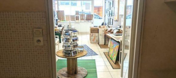 37m² Commercial property in Le Puy-en-Velay, France No. 305650 9