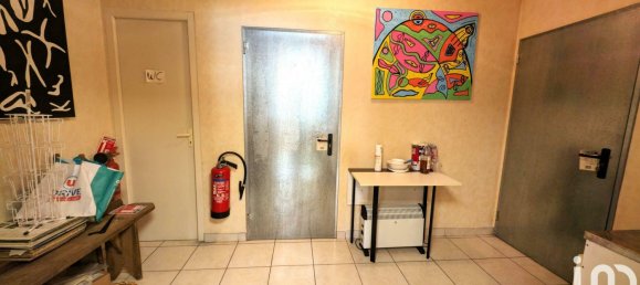 37m² Commercial property in Le Puy-en-Velay, France No. 305650 8