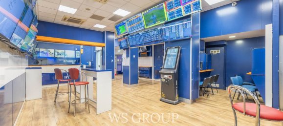 122m² Commercial property in Milan, Italy No. 260465 11