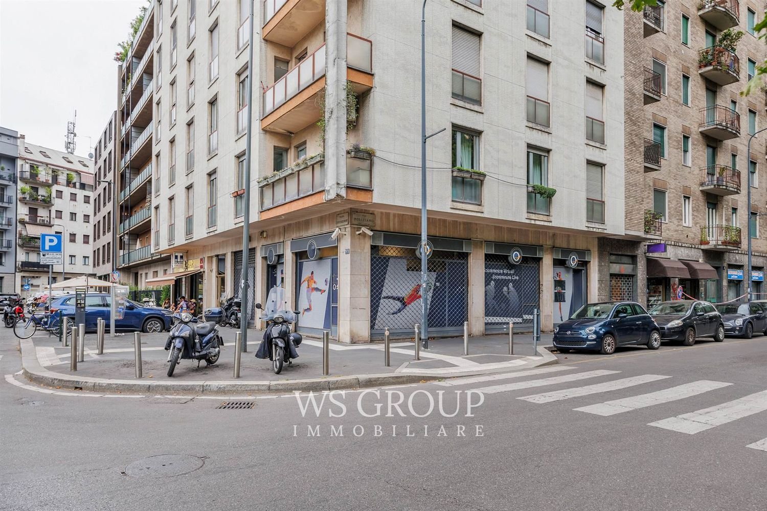 122m² Commercial property in Milan, Italy No. 260465