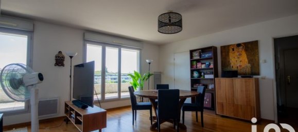 3 bedrooms Apartment in Mantes-la-Jolie, France No. 279332 2