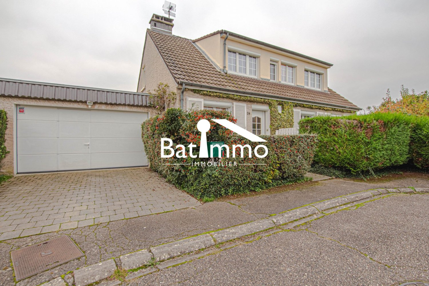 4 bedrooms House in Marly, France No. 161419