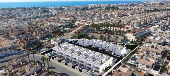 3 bedrooms Villa in La Zenia, Spain No. 13769 18