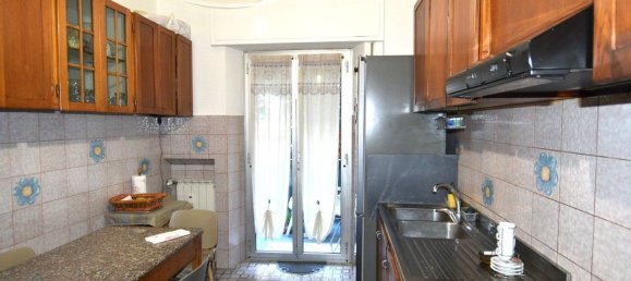 6-salle Appartement à Genoa, Italy No. 195539 9