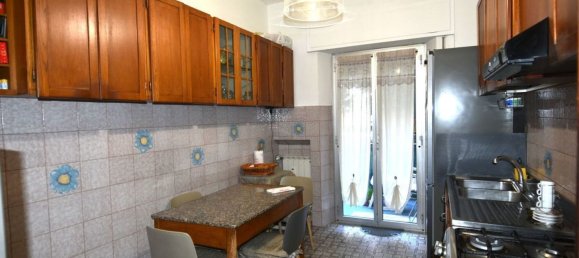 6-salle Appartement à Genoa, Italy No. 195539 7