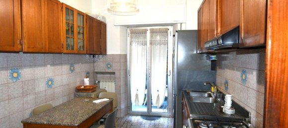 6-salle Appartement à Genoa, Italy No. 195539 24