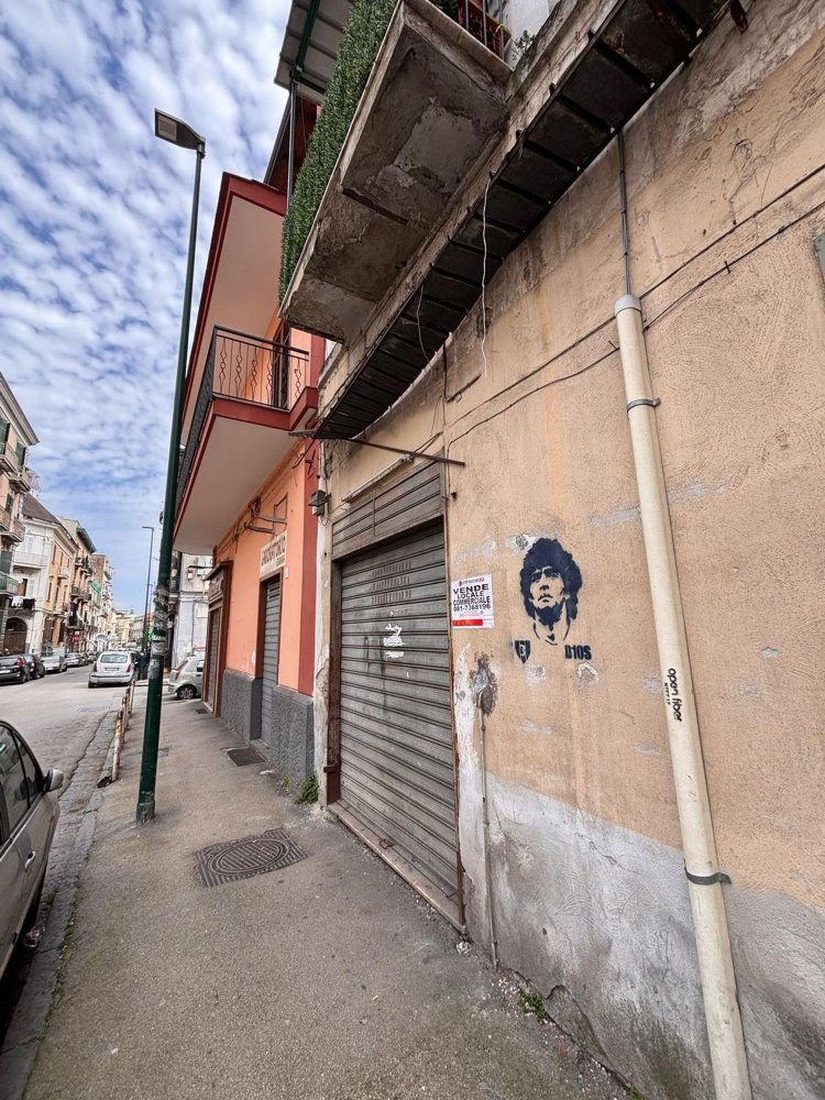 Коммерческая недвижимость 45м² в Неаполь, Италия № 7615